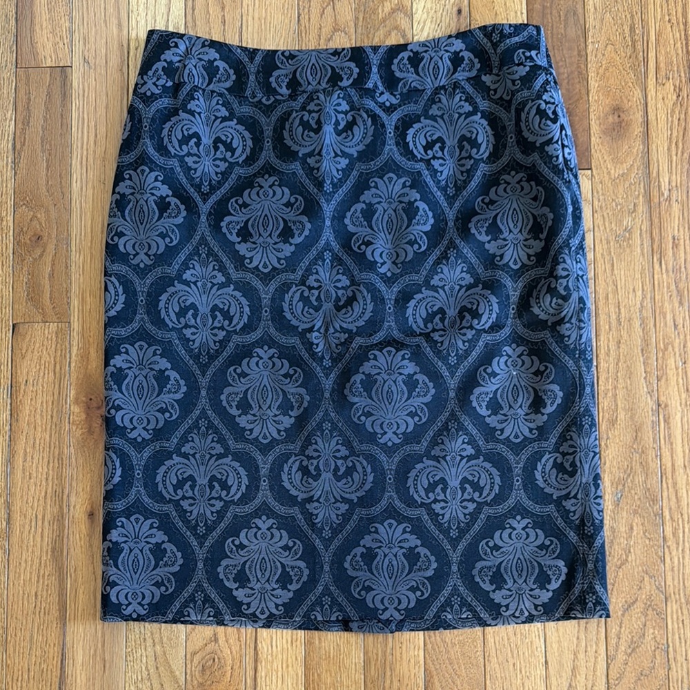 Elegant Black Patterned Skirt